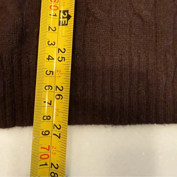 J Crew Women’s 100% CASHMERE Sweater Brown Cable Knit Sz L  EUC - Picture 3 of 8